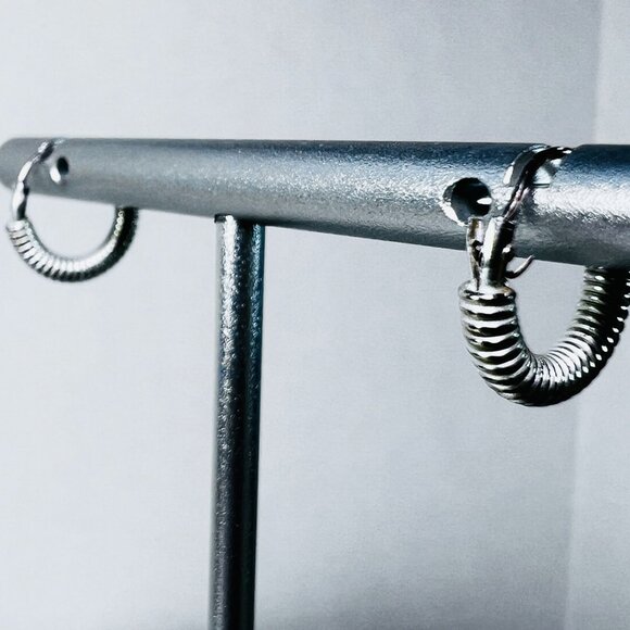 Sterling Silver 925 Huggie Spiral Wire Wrap Hoop Earrings 0.75" Diameter Bali - Picture 2 of 4